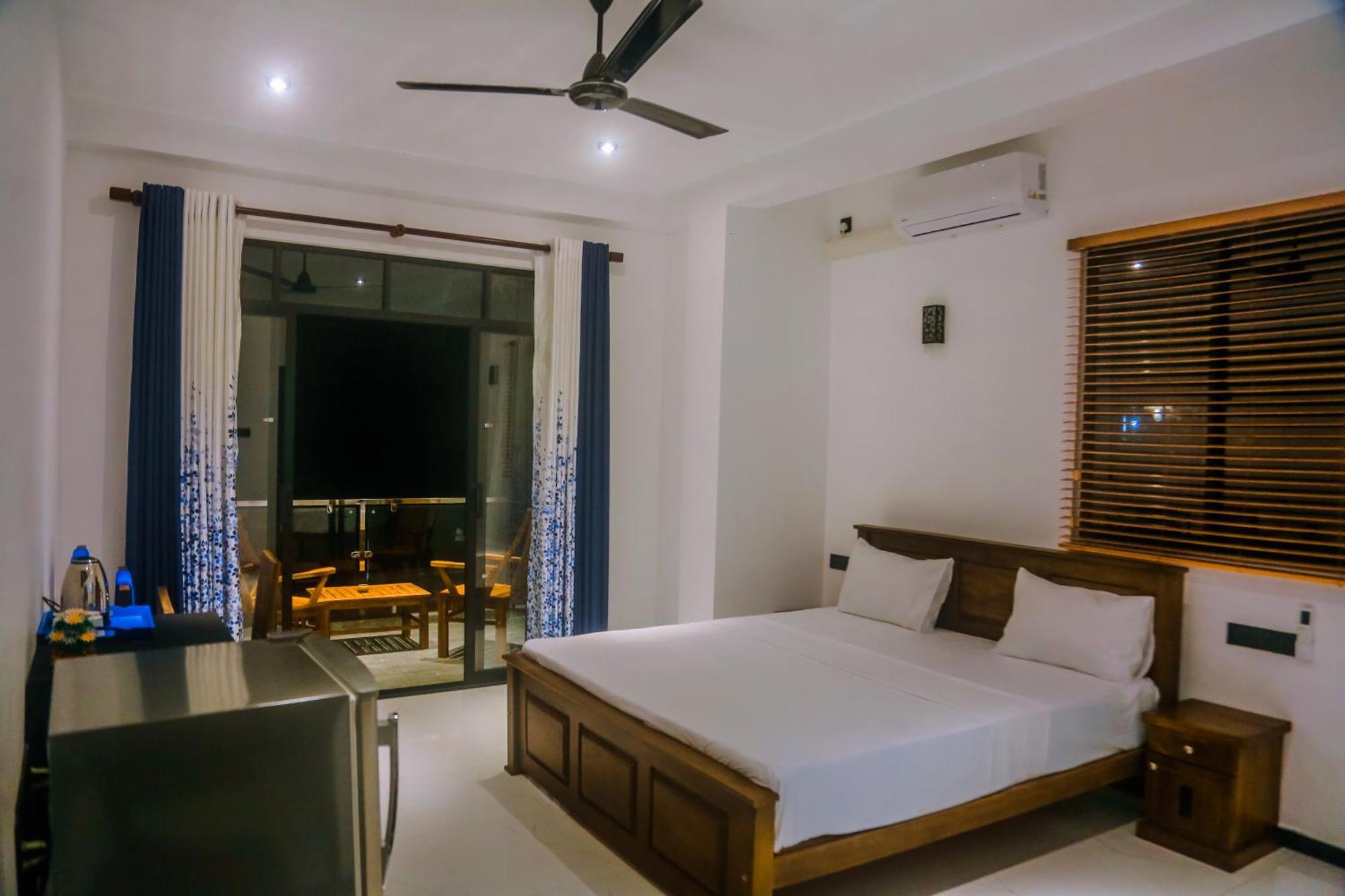 Hotel Mirissa Breeze Extérieur photo