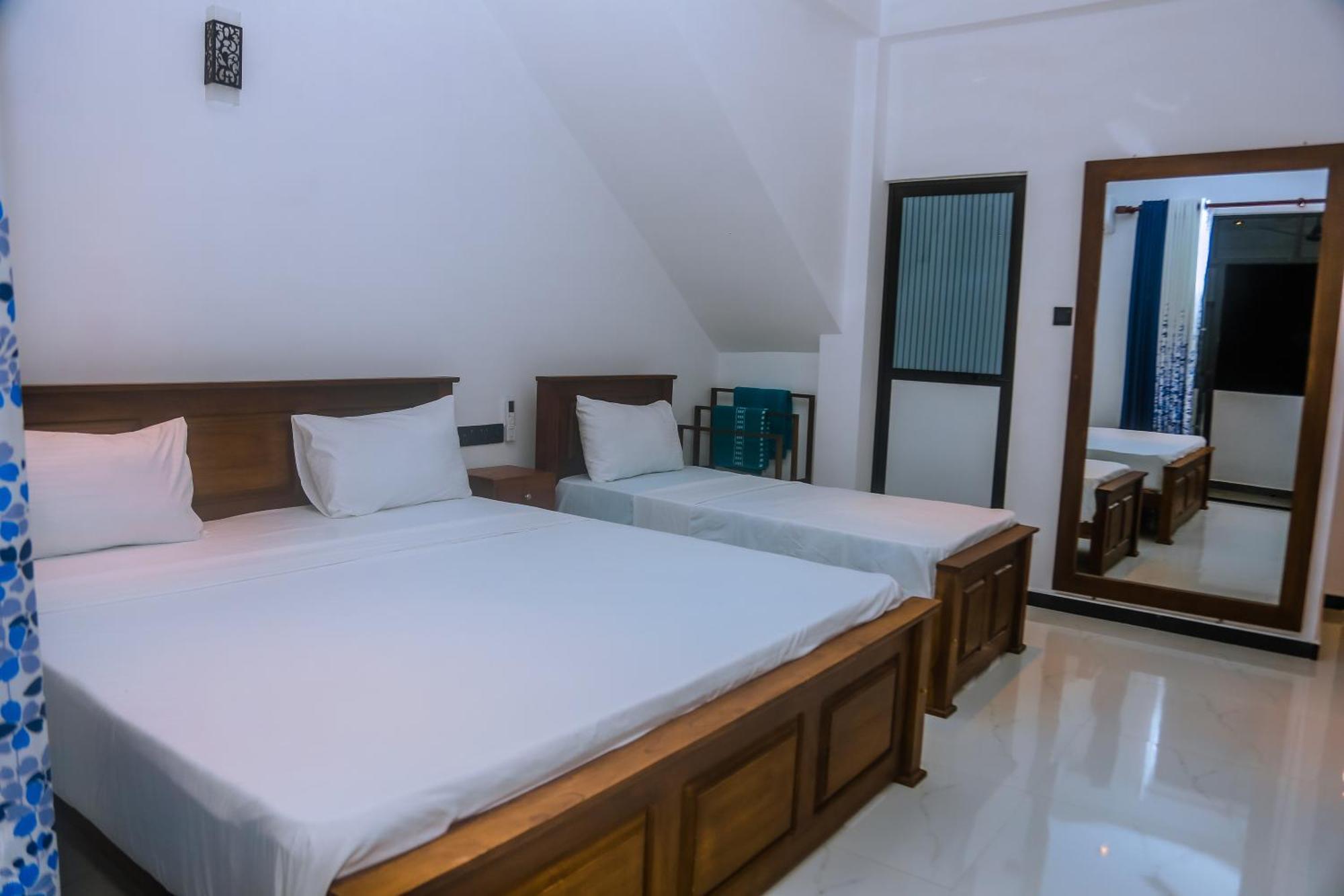 Hotel Mirissa Breeze Extérieur photo