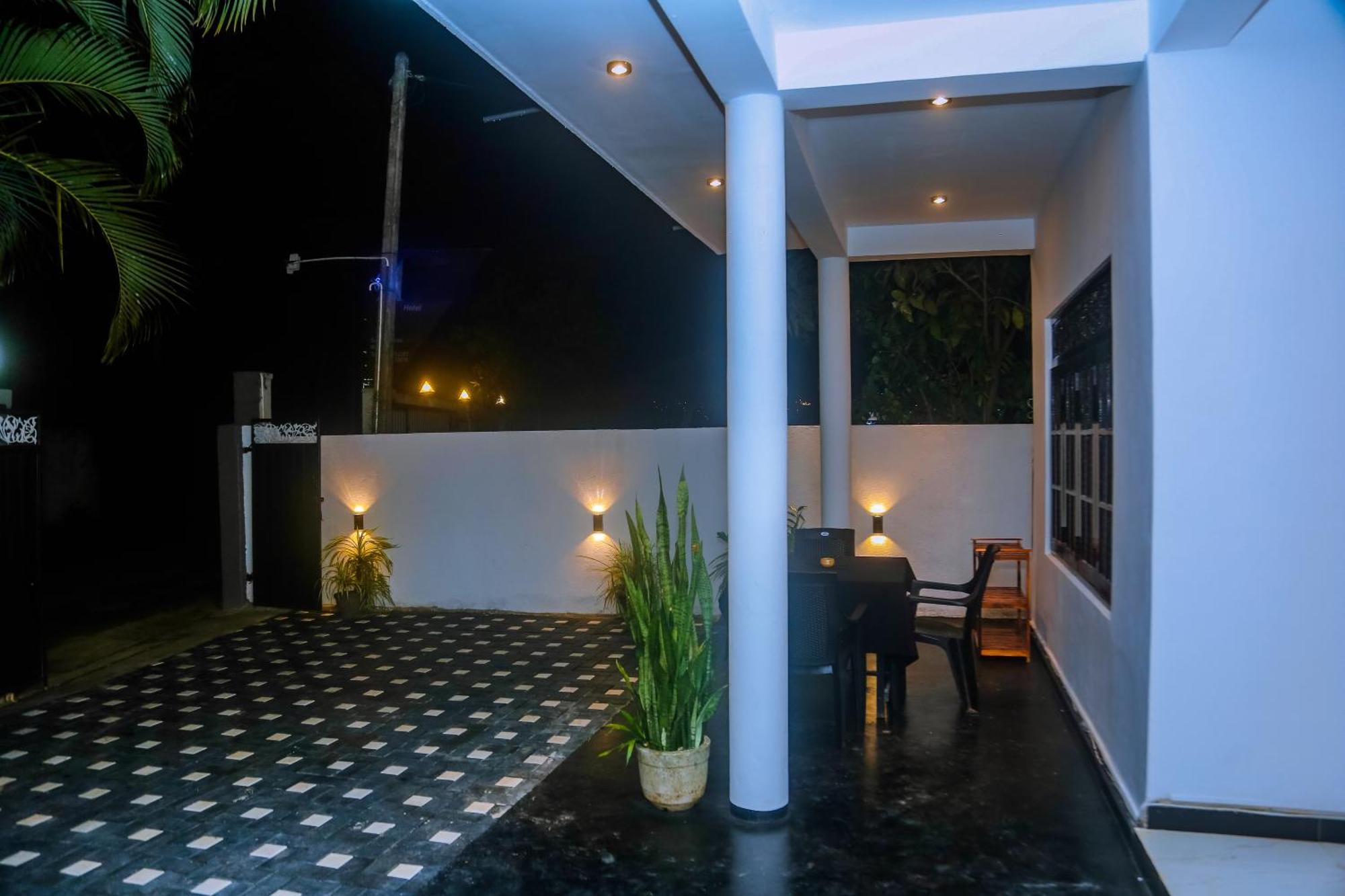 Hotel Mirissa Breeze Extérieur photo