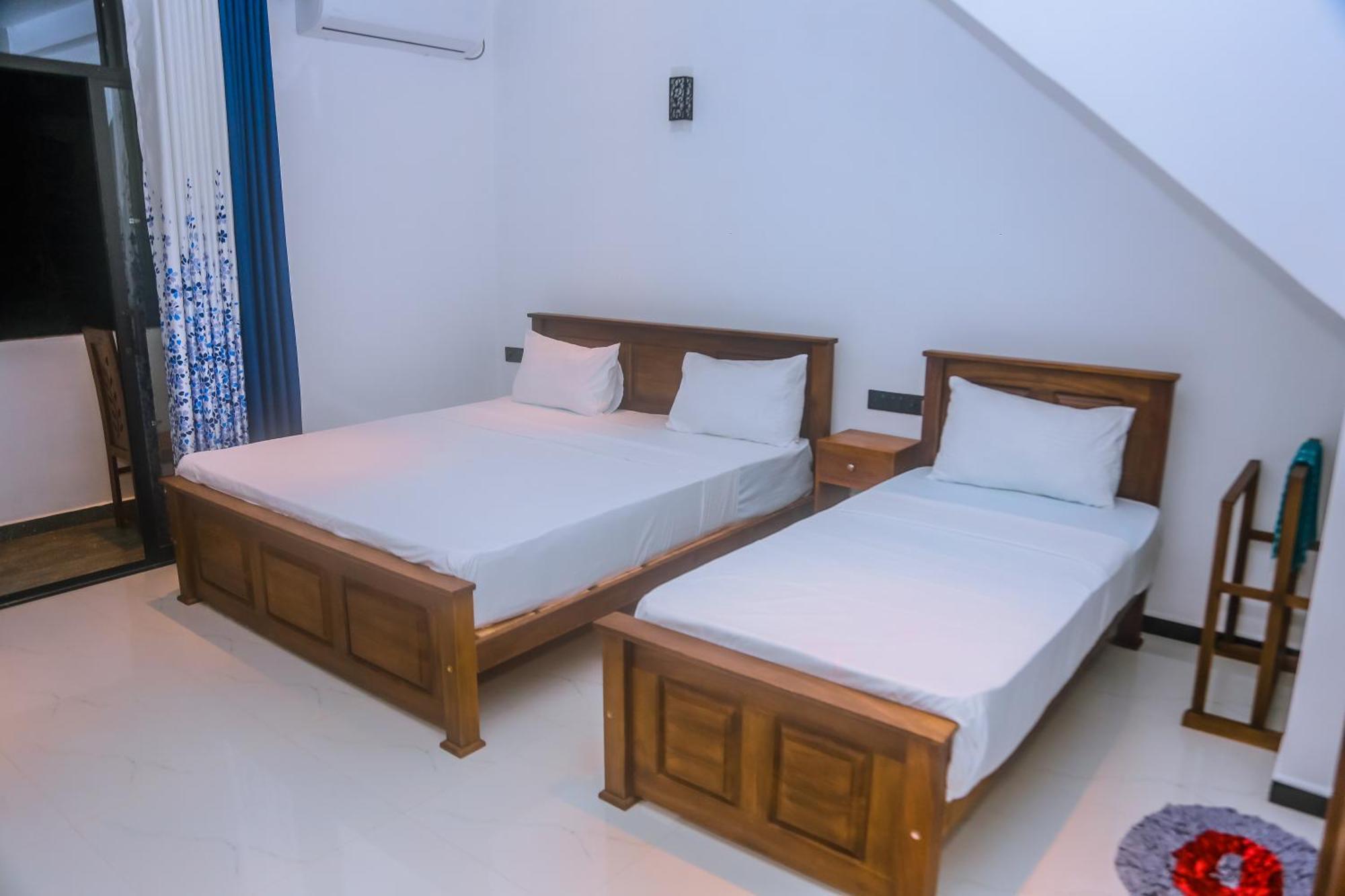 Hotel Mirissa Breeze Extérieur photo