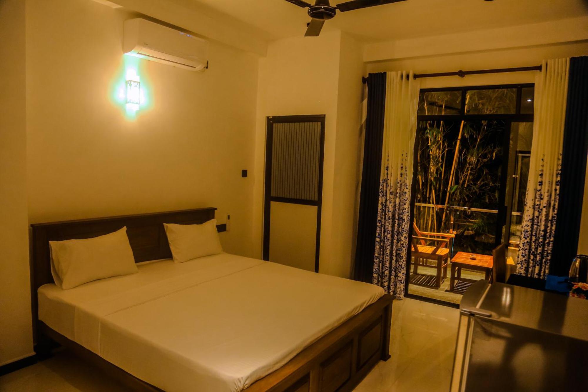 Hotel Mirissa Breeze Extérieur photo