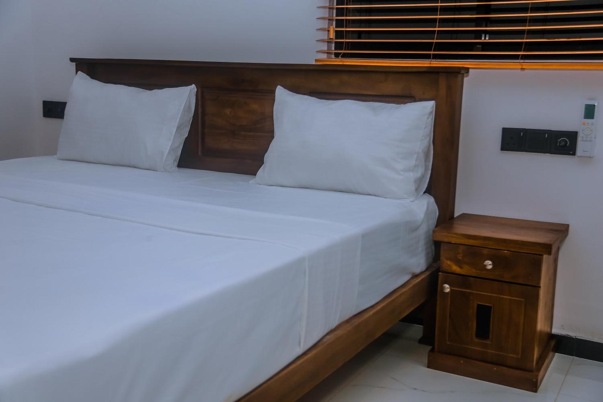 Hotel Mirissa Breeze Extérieur photo